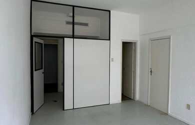 Imagem 3: Sala no Barra Center, 25m² - ACEITO TROCAA