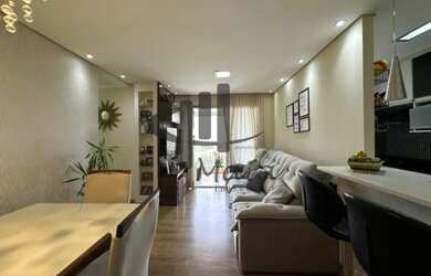 Imagem: O apartamento possui 3 Dormitórios, 1 Banheiro, 2 Vagas na