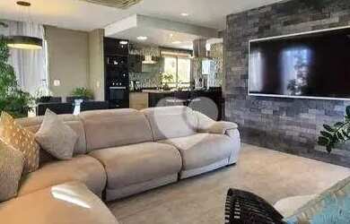 Imagem: O apartamento na cobertura possui 3 Dormitórios, 2 Banheiros