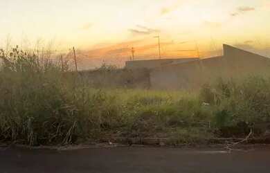 Imagem: O terreno possui 218m² de Área e está localizado em Serrana