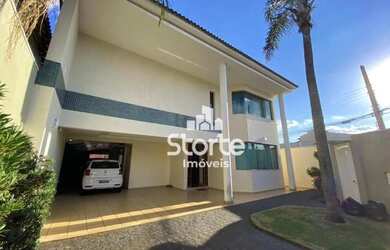 Imagem 2: Casa estilo sobrado de esquina com 3 suítes à venda, 290m² por R$ 1.700.000...