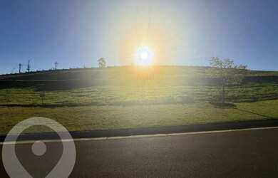 Imagem: O terreno possui 1.340m² de Área e está localizado em Loteamento
