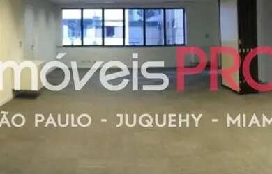 Imagem: O depósito possui 3 Vagas na garagem, 89m² de Área e está