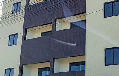 Imagem: O apartamento possui 2 Dormitórios, 1 Banheiro e 1 Vaga na