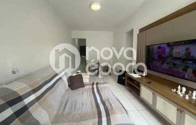 Imagem: O apartamento possui 2 Dormitórios, 1 Banheiro, 2 Vagas na