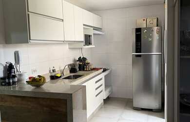 Imagem: O apartamento possui 2 Dormitórios, 2 Banheiros, 1 Vaga na