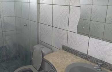 Imagem: A casa em condomínio possui 3 Dormitórios, 2 Vagas na garagem