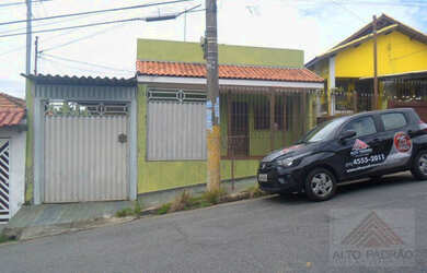 Imagem: A casa possui 1 Dormitório, 1 Banheiro, 1 Vaga na garagem