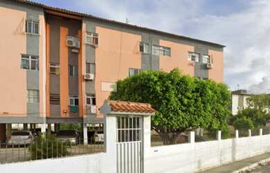 Imagem: O apartamento possui 3 Dormitórios, 1 Banheiro, 1 Vaga na garagem