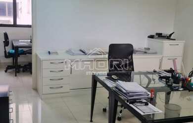 Imagem: O depósito possui 2 Vagas na garagem, 100m² de Área e está