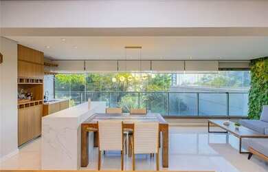 Imagem: O apartamento possui 3 Dormitórios, 3 Banheiros, 2 Vagas na