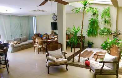 Imagem: A casa em condomínio à venda possui 3 Dormitórios, 3 Banheiros