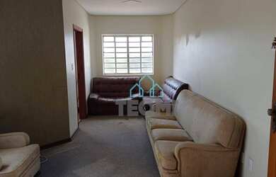 Imagem: O apartamento possui 2 Dormitórios, 1 Banheiro, 3 Vagas na