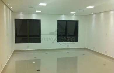 Imagem: O depósito possui 1 Vaga na garagem, 43m² de Área e está