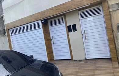 Imagem: A casa possui 2 Dormitórios, 1 Banheiro e está localizado