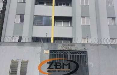 Imagem: O apartamento possui 3 Dormitórios, 1 Banheiro, 1 Vaga na garagem