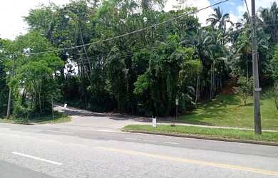 Imagem: O terreno possui 465m² de Área e está localizado em Salto