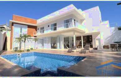 Imagem: A casa em condomínio possui 4 Dormitórios, 5 Banheiros, 5