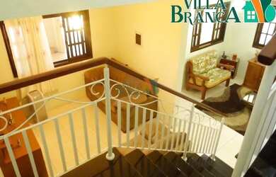 Imagem: A casa possui 3 Dormitórios, 3 Banheiros, 2 Vagas na garagem