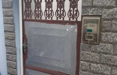 Imagem: A casa possui 1 Dormitório e 1 Banheiro e está localizado