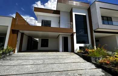 Imagem: A casa em condomínio possui 3 Dormitórios, 2 Banheiros, 5