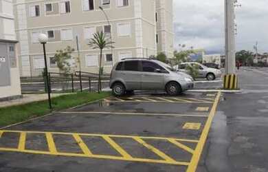 Imagem: O apartamento possui 2 Dormitórios, 1 Banheiro, 1 Vaga na garagem