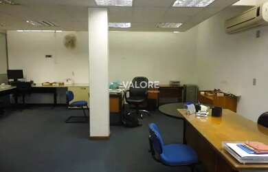 Imagem: O depósito possui 290m² de Área e está localizado em Serra