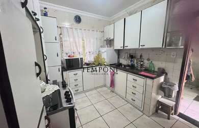 Imagem 8: Linda casa com loja e barracão no Bairro Cachoeirinha em lote de 400m²