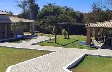 Imagem: O terreno possui 1.000m² de Área e está localizado em Conjunto