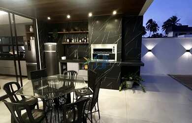 Imagem: A casa em condomínio possui 3 Dormitórios, 4 Banheiros, 2