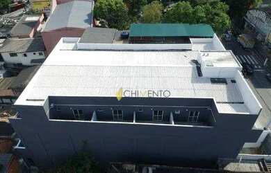 Imagem: O depósito possui 5 Vagas na garagem, 1.985m² de Área e