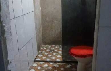 Imagem 2: Casa com dois quartos sala cozinha banheiro toda no piso