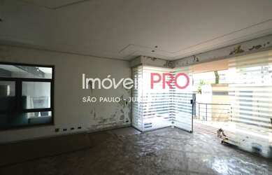 Imagem: O depósito possui 5 Vagas na garagem, 1.100m² de Área e