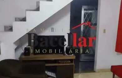 Imagem: A casa possui 4 Dormitórios, 3 Banheiros, 1 Vaga na garagem