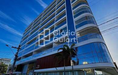 Imagem: O apartamento possui 3 Dormitórios, 1 Banheiro, 2 Vagas na