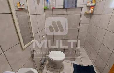 Imagem 6: Casa - CIDADE JARDIM. Varanda, 220m² de Área, 2 Vagas na garageme4 Dormitórios