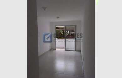 Imagem: O apartamento possui 3 Dormitórios, 1 Banheiro, 1 Vaga na garagem