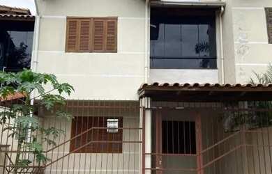 Imagem: A casa possui 2 Dormitórios, 1 Banheiro, 1 Vaga na garagem