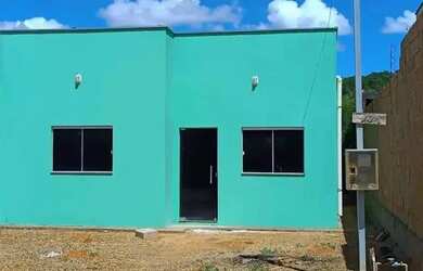 Imagem: A casa possui 2 Dormitórios, 1 Banheiro e está localizado