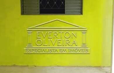 Imagem: A casa possui 2 Dormitórios, 1 Banheiro, 70m² de Área e