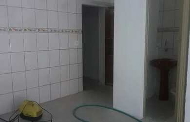 Imagem 3: Alugo Lojas Galpão / depósito com aluguel por R$2.000 /mês