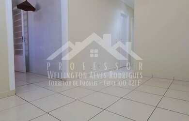 Imagem: A casa à venda possui 2 Dormitórios, 1 Banheiro, 3 Vagas na