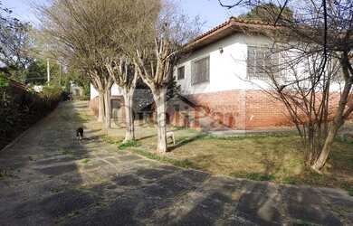 Imagem: A chácara possui 2.000m² de Área e está localizado em Jardim