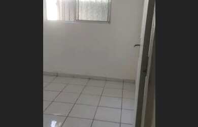 Imagem: A casa em condomínio possui 3 Dormitórios, 1 Banheiro, 1 Vaga