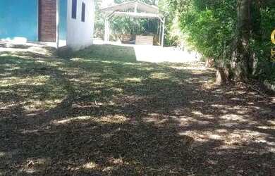 Imagem: A casa em condomínio possui 3 Dormitórios, 1 Banheiro e 600m²