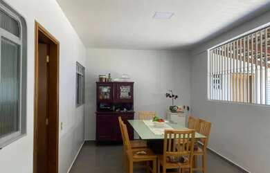 Imagem 5: Casa 2/4 com galpão. Churrasqueira, Varanda, 360m² de Áreae5 Vagas...