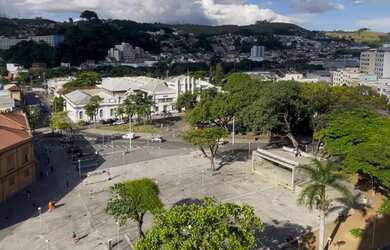 Imagem: O apartamento possui 1 Dormitório, 1 Banheiro, 42m² de Área