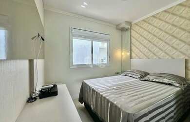 Imagem 13: Apartamento de 2 dormitórios de frente com vista para o mar e box/vaga...