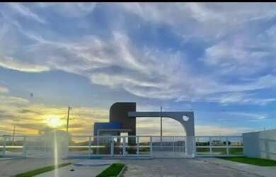 Imagem: O terreno possui 300m² de Área e está localizado em Aruana