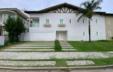 Imagem: A casa em condomínio possui 5 Dormitórios, 5 Banheiros, 5